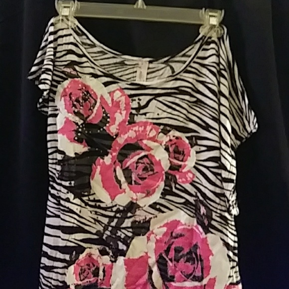 Addictive Top - Picture 2 of 6